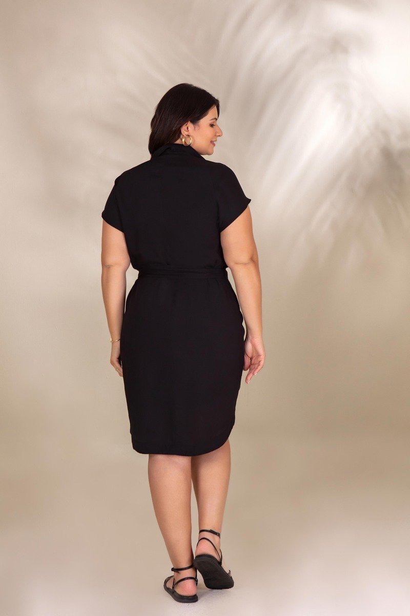 Chemise Curta Plus Size De Viscose Lisa Com Botões Encapados Hadaza
