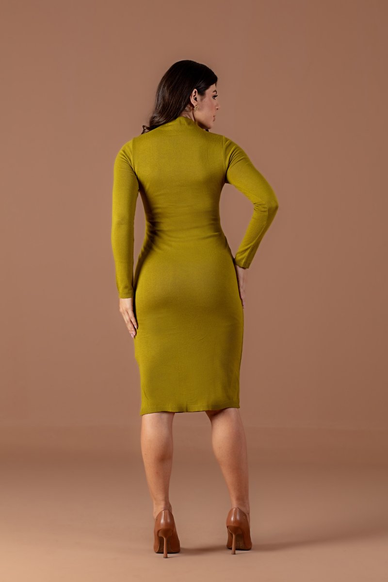 Vestido Midi De Tricô Manga Longa Com Fivela Decorativa Hadaza