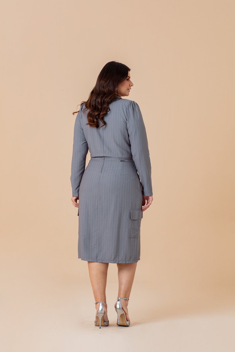 Saia Plus Size Midi Risca De Giz Com Bolso Cargo Hadaza